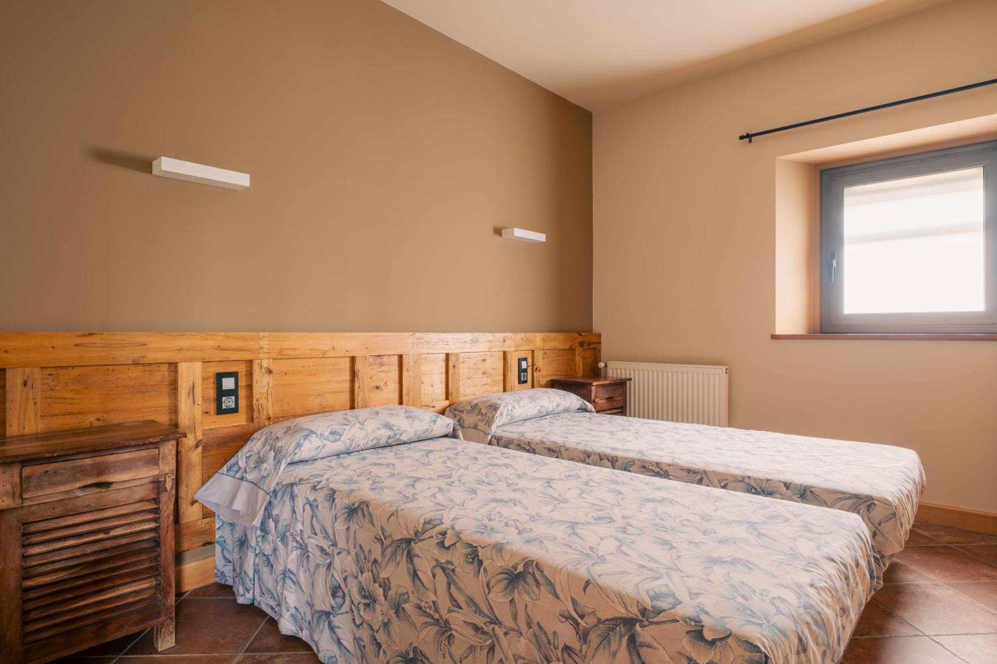 Mas Rovira Pensionat Banyoles Exteriör bild